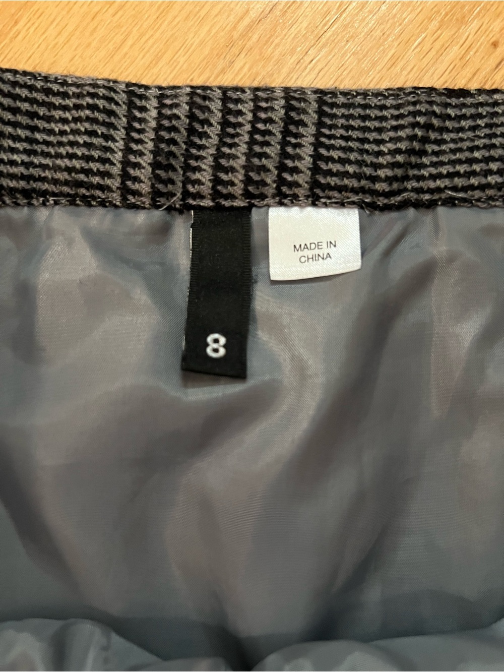 H&M Divided Black/Gray Houndstooth Pleated Miniskirt Size 8 - Picture 3 of 8